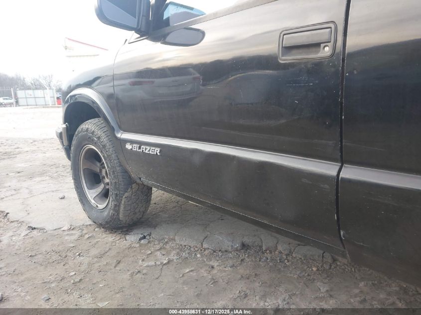 2000 Chevrolet Blazer Ls VIN: 1GNCS18W1YK293937 Lot: 43958631