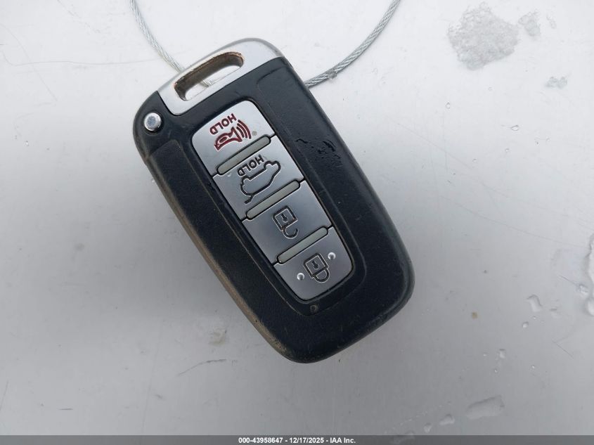 2016 Hyundai Veloster Turbo VIN: KMHTC6AE6GU250049 Lot: 43958647