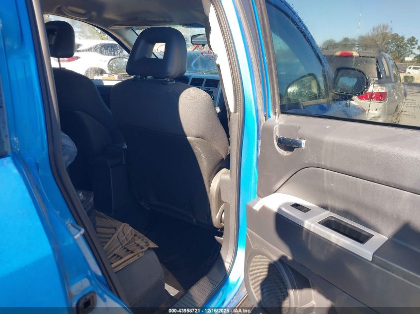 2008 Jeep Compass Sport VIN: 1J8FT47W68D772504 Lot: 43958721