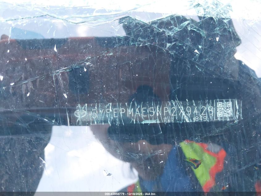 2022 Toyota Corolla Le VIN: 5YFEPMAE5NP279428 Lot: 43958779