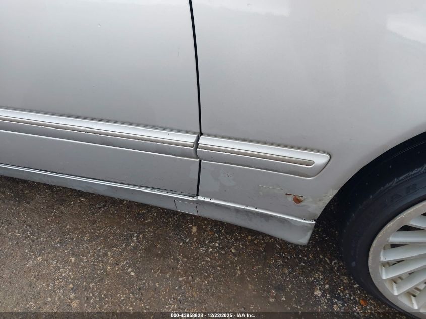 2000 Mercedes-Benz E 430 VIN: WDBJF70J2YB096345 Lot: 43958828