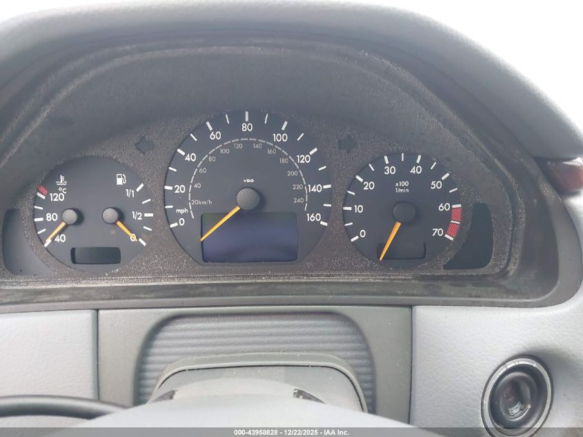 2000 Mercedes-Benz E 430 VIN: WDBJF70J2YB096345 Lot: 43958828