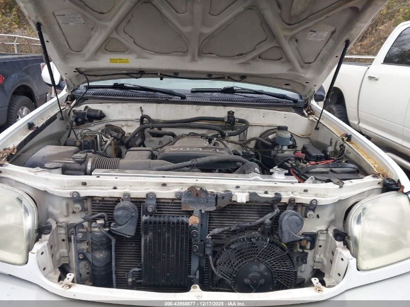 2004 Toyota Sequoia Sr5 V8 VIN: 5TDZT34A64S211449 Lot: 43958877