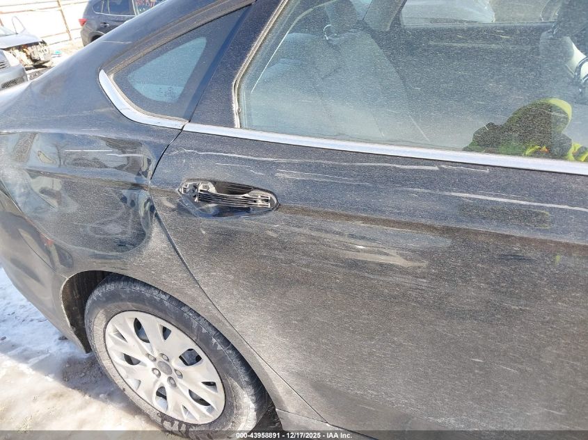 2014 Ford Fusion S VIN: 3FA6P0G72ER200481 Lot: 43958891