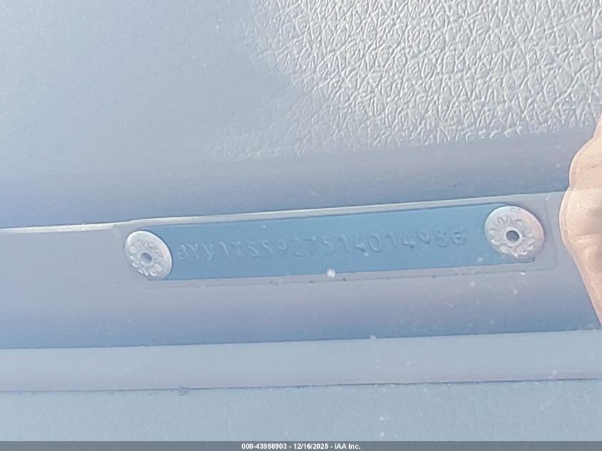 2005 Volvo S80 2.5T VIN: YV1TS592751401498 Lot: 43958903