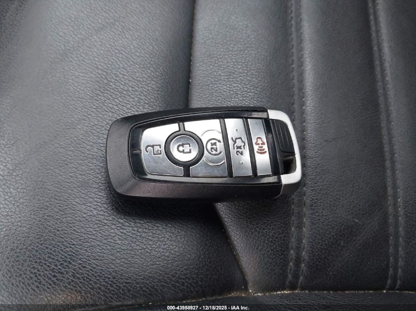 2017 Ford Fusion Se VIN: 3FA6P0H95HR304600 Lot: 43958927