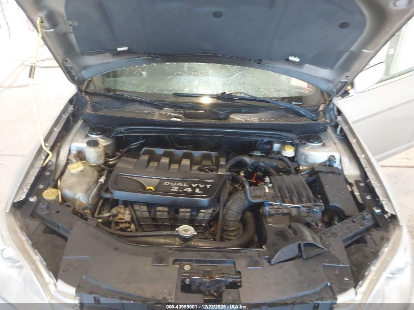 2012 Chrysler 200 Touring VIN: 1C3BCBEB8CN215708 Lot: 43959001