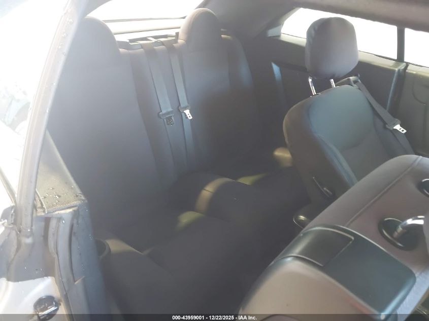 2012 Chrysler 200 Touring VIN: 1C3BCBEB8CN215708 Lot: 43959001