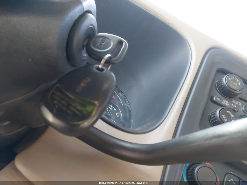 2005 GMC Sierra 2500Hd Slt VIN: 1GTHK23225F922733 Lot: 43959021