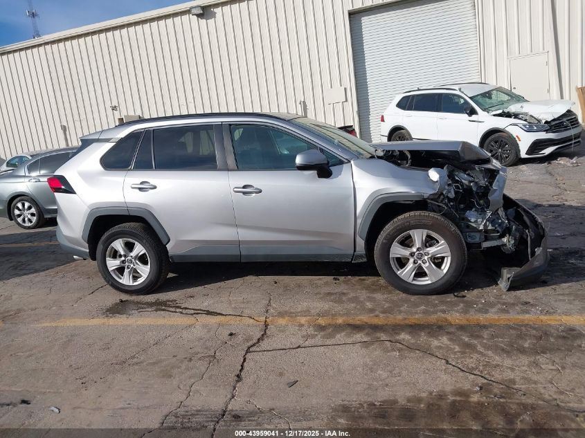 2020 Toyota Rav4 Xle VIN: 2T3W1RFV1LC049370 Lot: 43959041