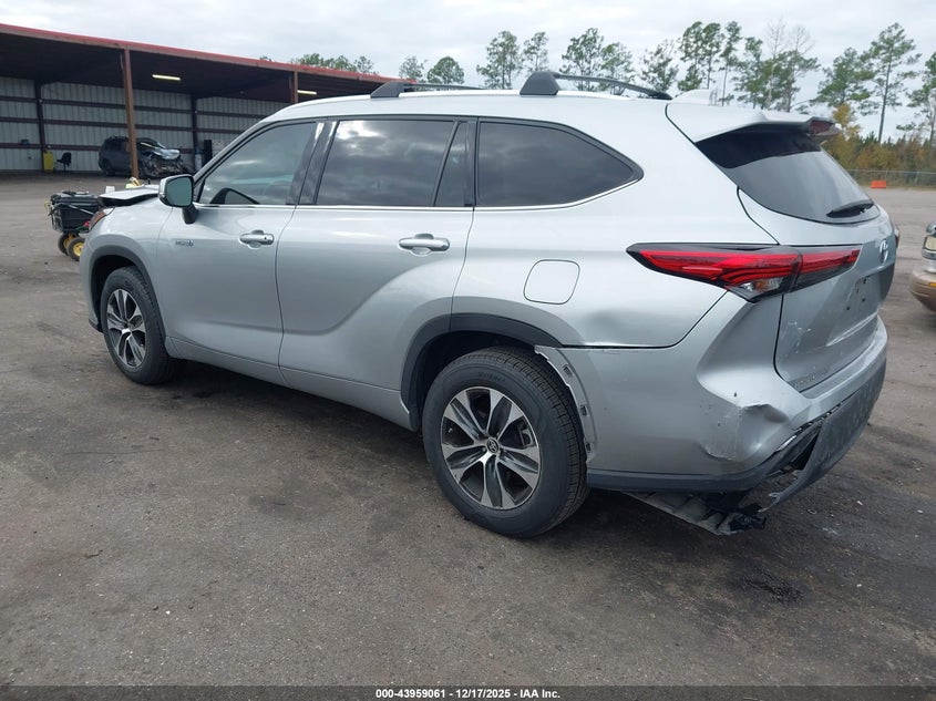 2021 Toyota Highlander Hybrid Xle