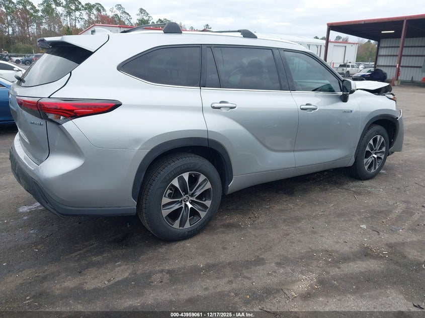 2021 Toyota Highlander Hybrid Xle
