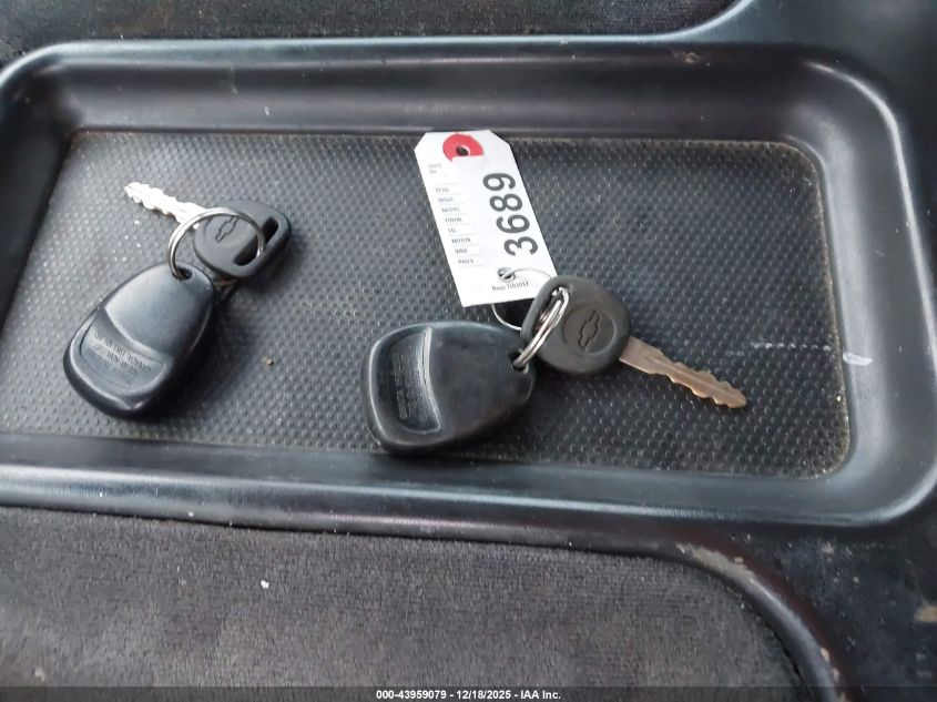 2000 Chevrolet Silverado 1500 Ls VIN: 2GCEK19T2Y1347865 Lot: 43959079