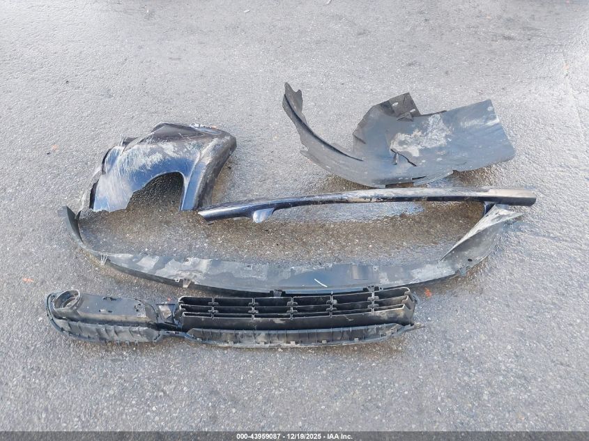 2011 Chrysler Town & Country Touring-L VIN: 2A4RR8DG8BR655996 Lot: 43959087