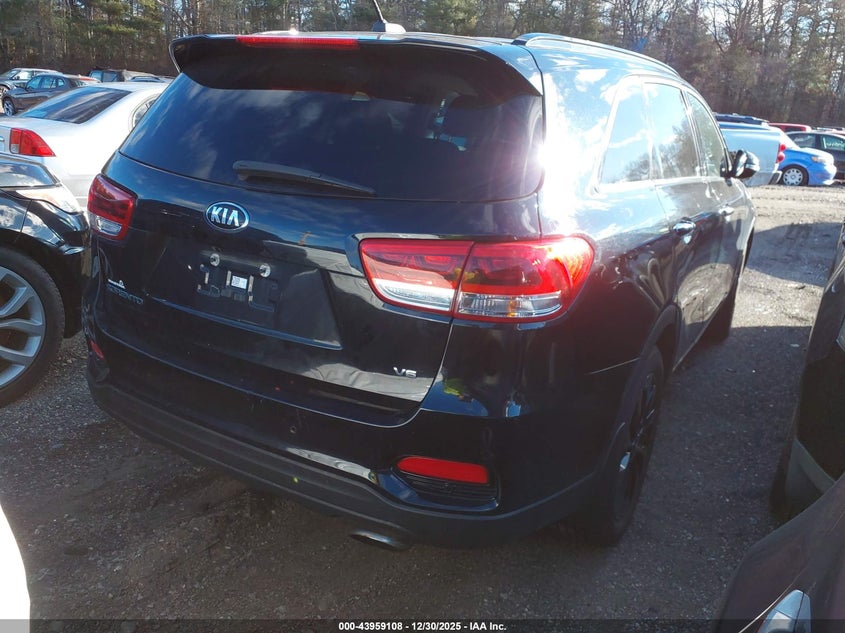 VIN 5XYPGDA53KG587285 2019 KIA SORENTO 3.3L S