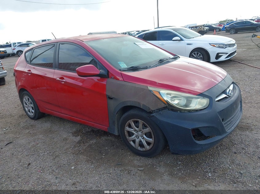 KMHCT5AE1DU121545 2013 Hyundai Accent Gs auction photo 1