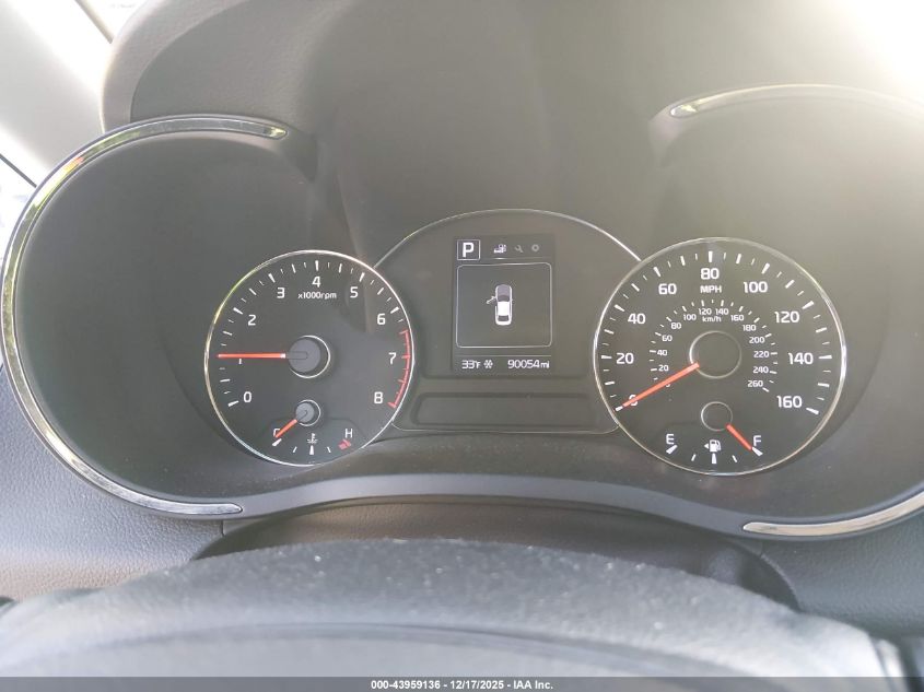 2018 Kia Forte Lx VIN: 3KPFK4A70JE270555 Lot: 43959136