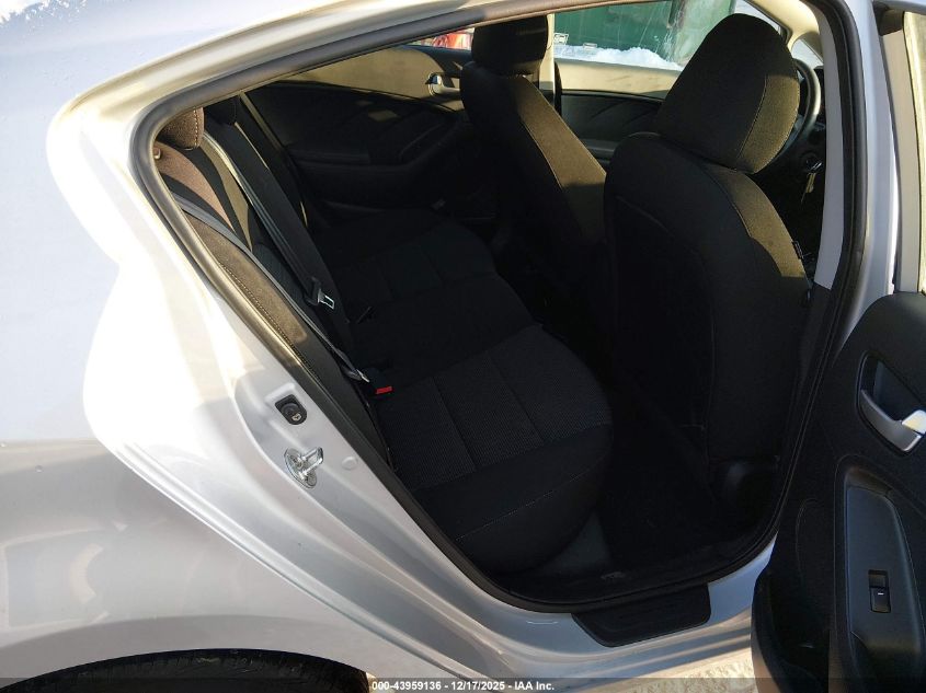 2018 Kia Forte Lx VIN: 3KPFK4A70JE270555 Lot: 43959136