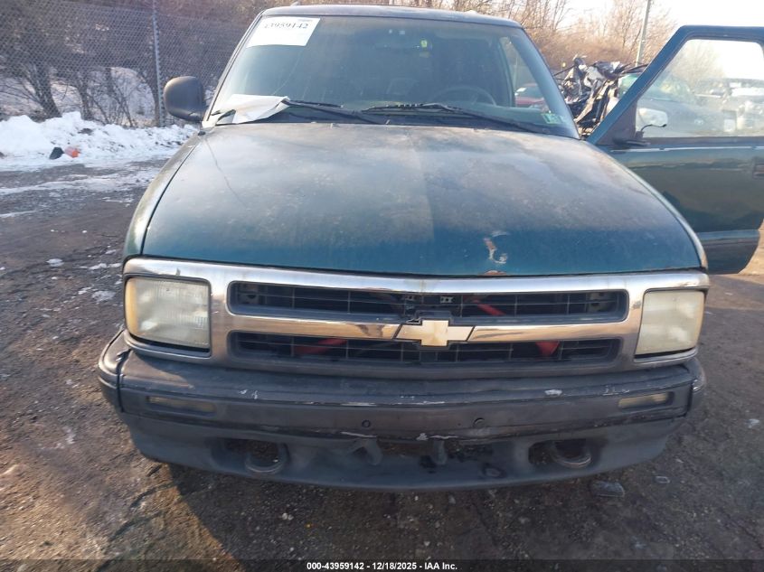 1996 Chevrolet Blazer VIN: 1GNDT13W0T2114529 Lot: 43959142