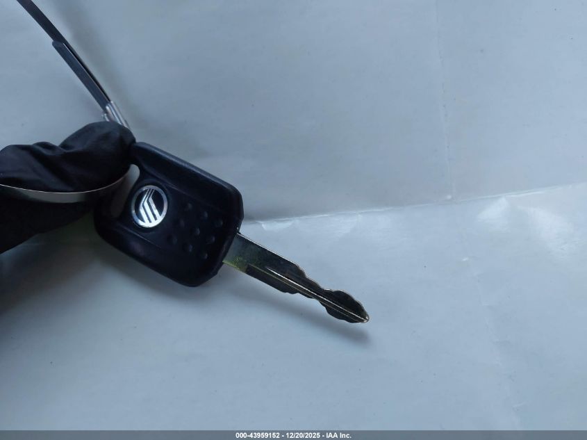 2007 Mercury Grand Marquis Ls VIN: 2MEFM75W47X613172 Lot: 43959152