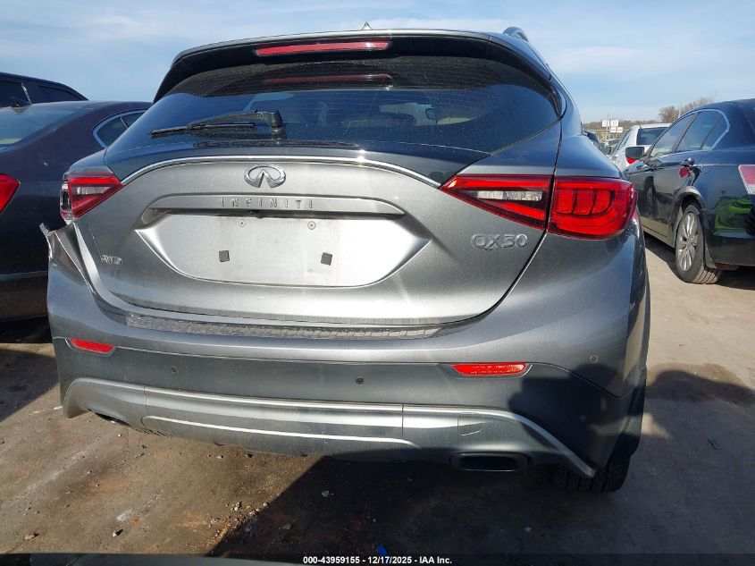 2018 Infiniti Qx30 Premium VIN: SJKCH5CR2JA057564 Lot: 43959155