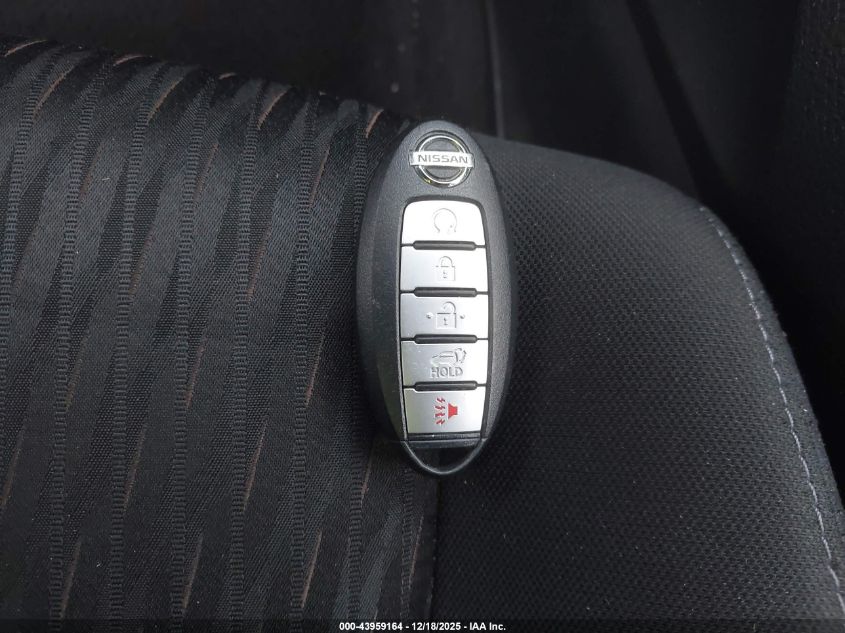 2017 Nissan Rogue Sv VIN: KNMAT2MVXHP529925 Lot: 43959164