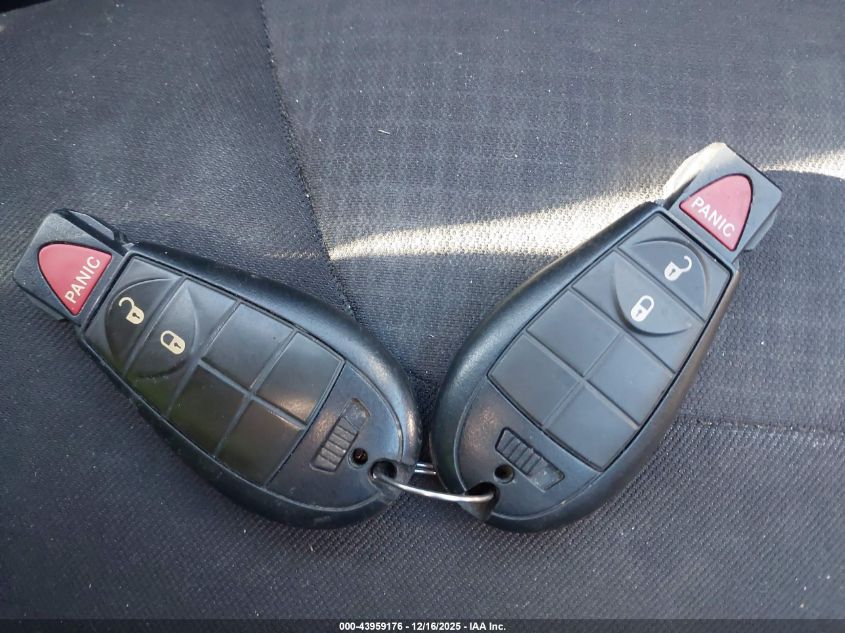 2015 Jeep Cherokee Latitude VIN: 1C4PJLCB4FW636923 Lot: 43959176