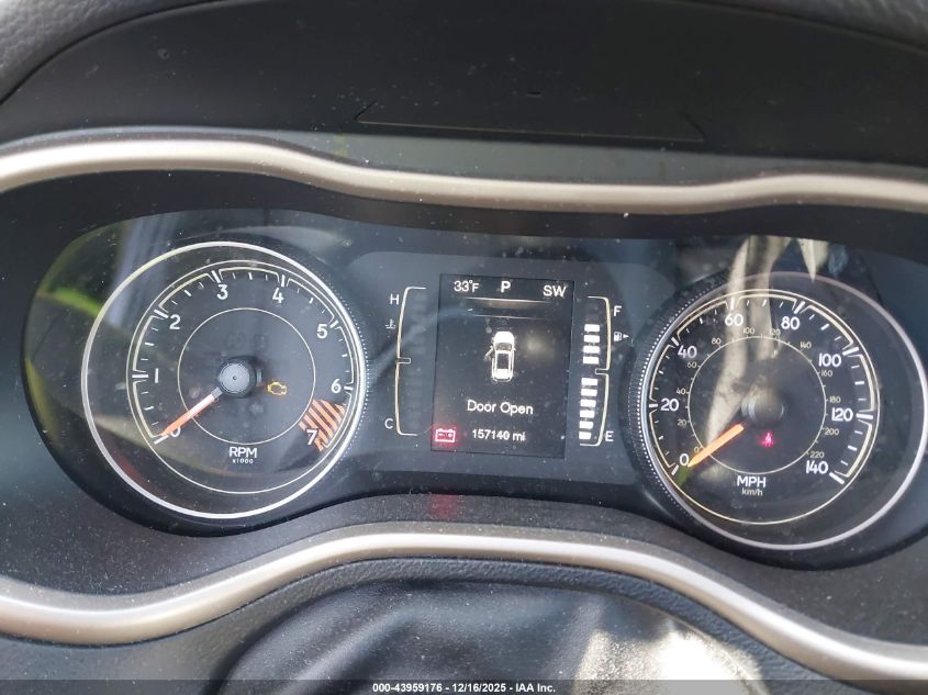 2015 Jeep Cherokee Latitude VIN: 1C4PJLCB4FW636923 Lot: 43959176