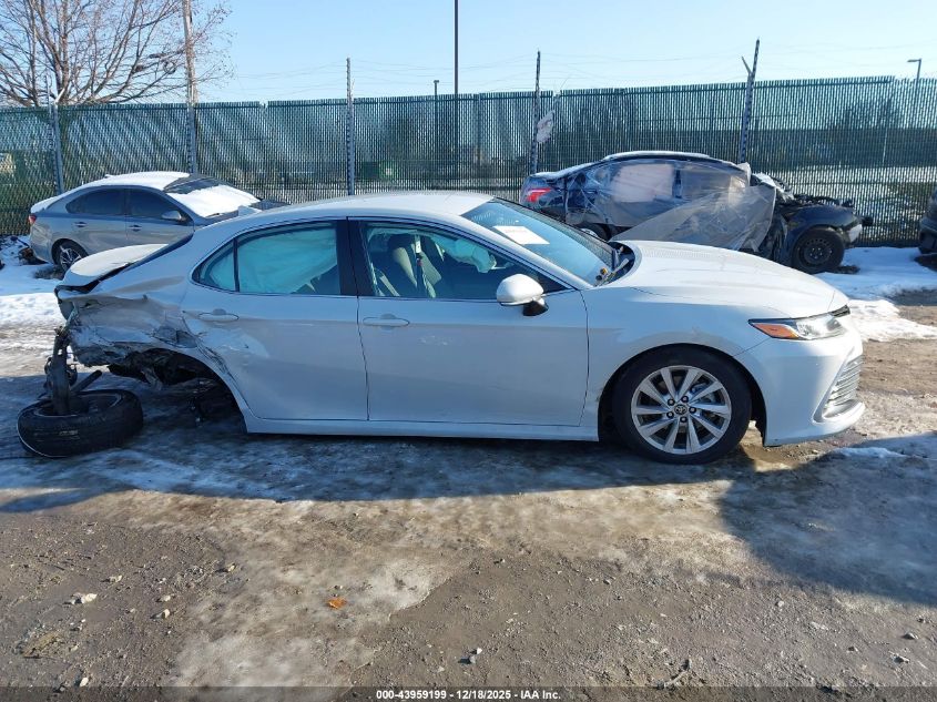 2022 Toyota Camry Le VIN: 4T1C11AK6NU075779 Lot: 43959199