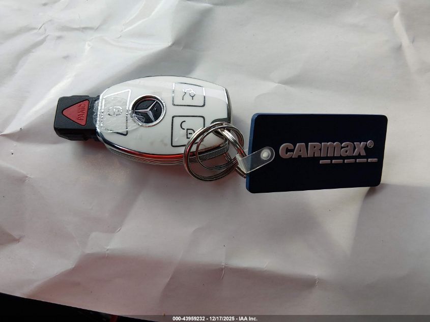 2016 Mercedes-Benz C 300 4Matic VIN: 55SWF4KB4GU140092 Lot: 43959232