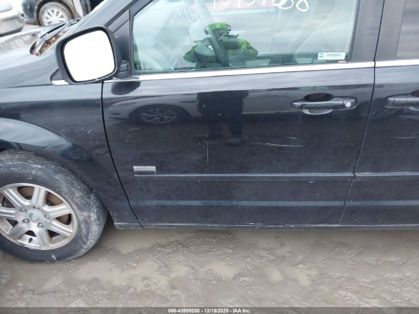 2008 Chrysler Town & Country Touring VIN: 2A8HR54P18R786849 Lot: 43959288