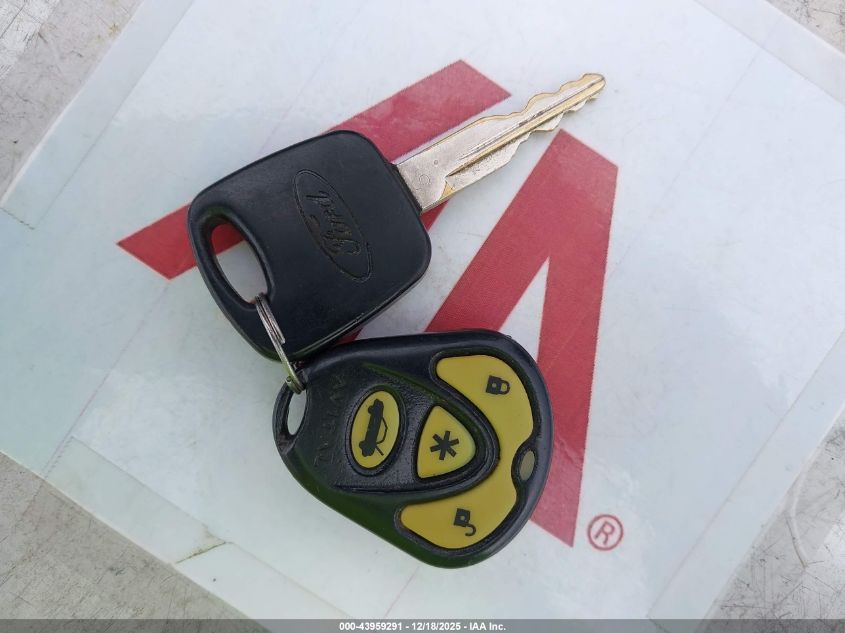 2000 Ford F-150 Lariat/Work Series/Xl/Xlt VIN: 1FTRX18L2YNB45370 Lot: 43959291