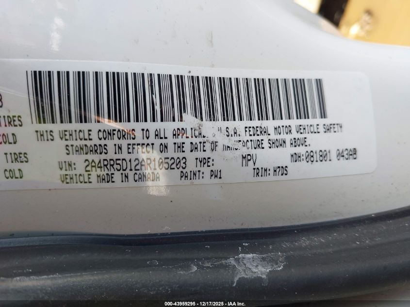 2010 Chrysler Town & Country Touring VIN: 2A4RR5D12AR105203 Lot: 43959295