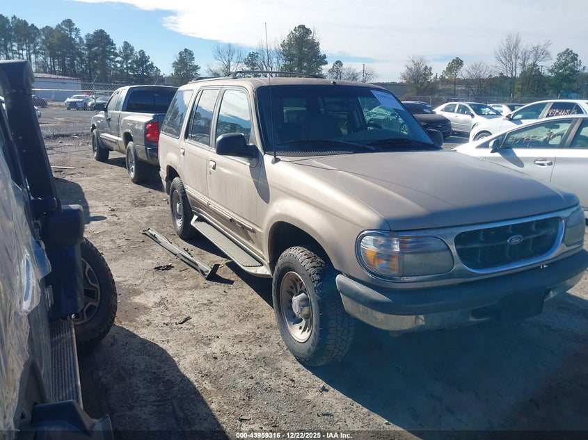 1FMZU34E4WZC15531 1998 Ford Explorer Eddie Bauer/Limited/Xl/Xlt auction photo 1