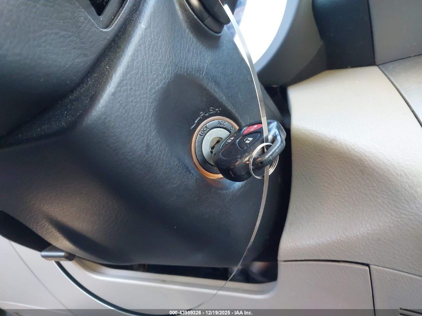 2007 Toyota Rav4 Limited VIN: JTMBD31V475097452 Lot: 43959326