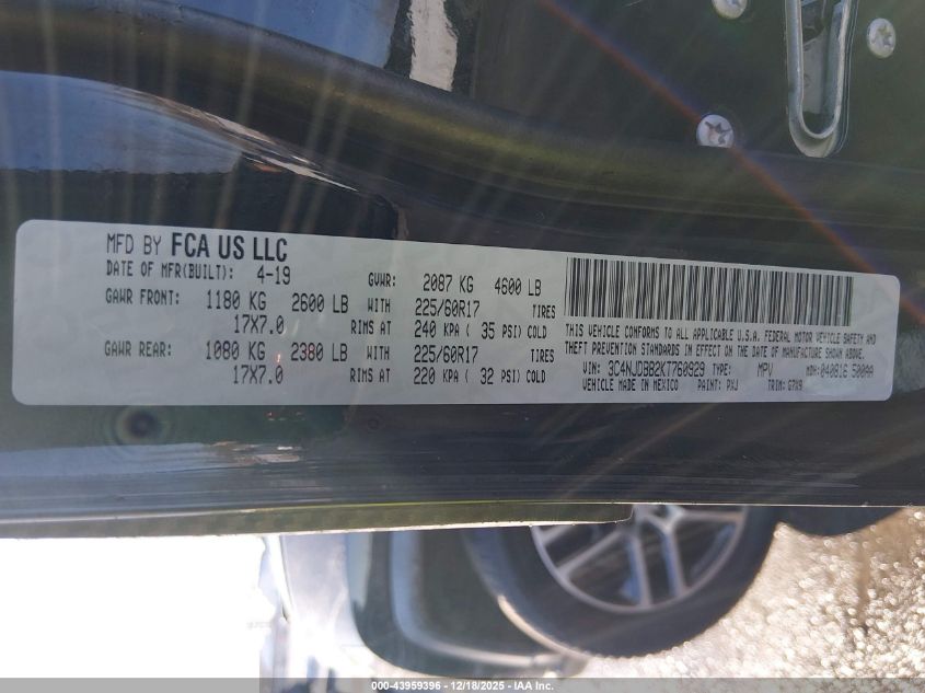 2019 Jeep Compass Latitude 4X4 VIN: 3C4NJDBB2KT760929 Lot: 43959396