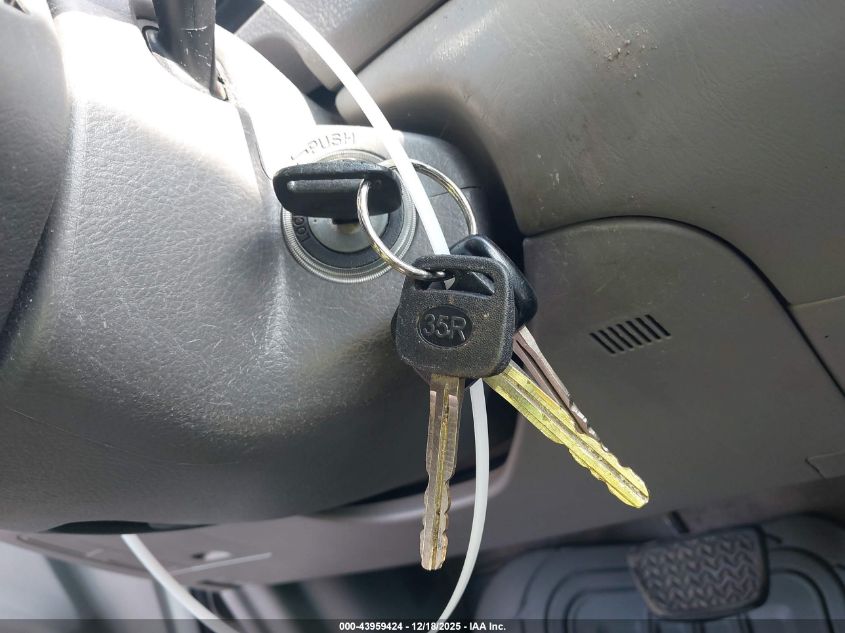 2002 Toyota Camry Le VIN: 4T1BE32K22U063358 Lot: 43959424