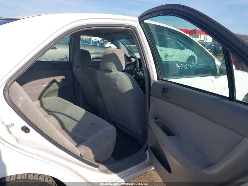 2002 Toyota Camry Le VIN: 4T1BE32K22U063358 Lot: 43959424