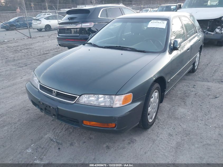 1996 Honda Accord Lx VIN: 1HGCE1723TA000215 Lot: 43959470