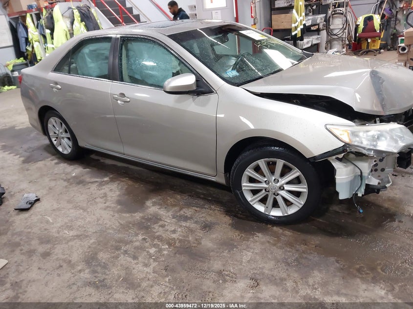 4T4BF1FKXER339131 2014 Toyota Camry Xle auction photo 1