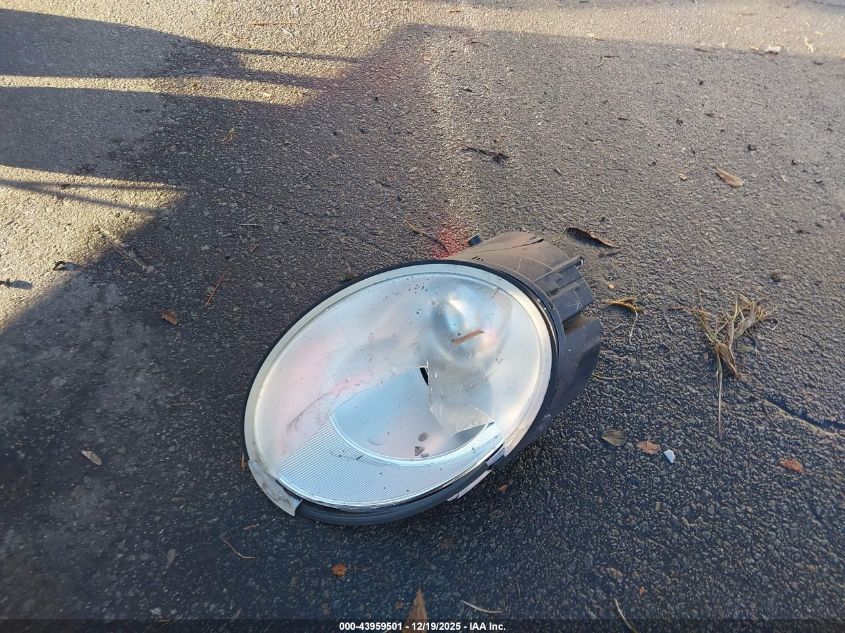 2006 Volkswagen New Beetle 2.5 VIN: 3VWRF31Y56M324818 Lot: 43959501