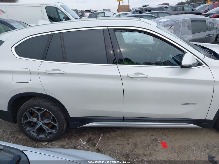 2018 BMW X1 xDrive28I VIN: WBXHT3C36J5F88899 Lot: 43959503