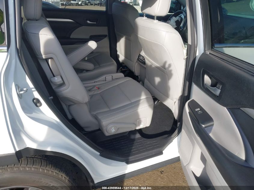 2018 Toyota Highlander Xle VIN: 5TDJZRFH6JS545016 Lot: 43959544