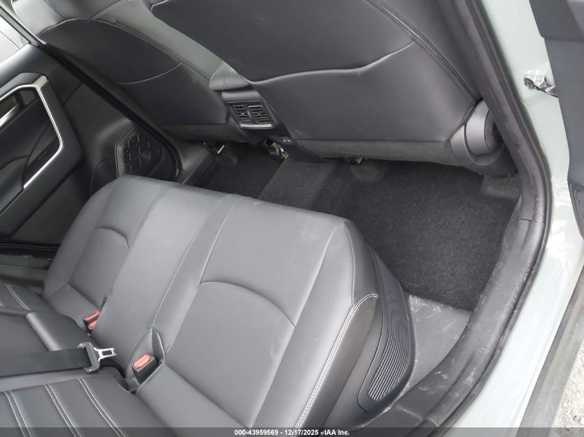 2023 Toyota Rav4 Hybrid Xle Premium VIN: JTMB6RFV7PD090118 Lot: 43959569