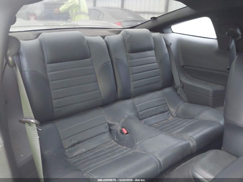 2007 Ford Mustang Gt Deluxe/Gt Premium VIN: 1ZVFT82HX75217861 Lot: 43959576