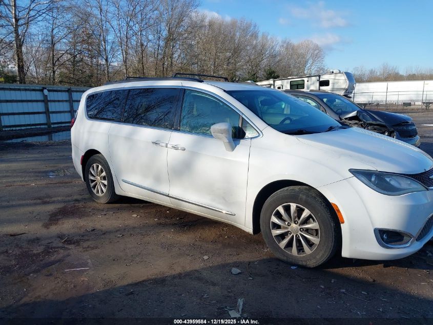 2017 Chrysler Pacifica Touring-L VIN: 2C4RC1BGXHR535207 Lot: 43959584