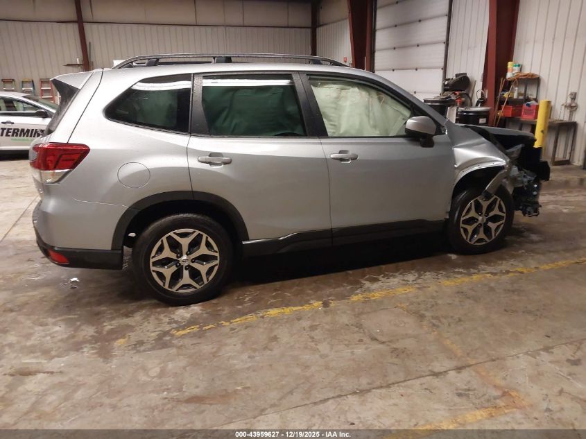 2023 Subaru Forester Premium VIN: JF2SKAEC0PH551392 Lot: 43959627