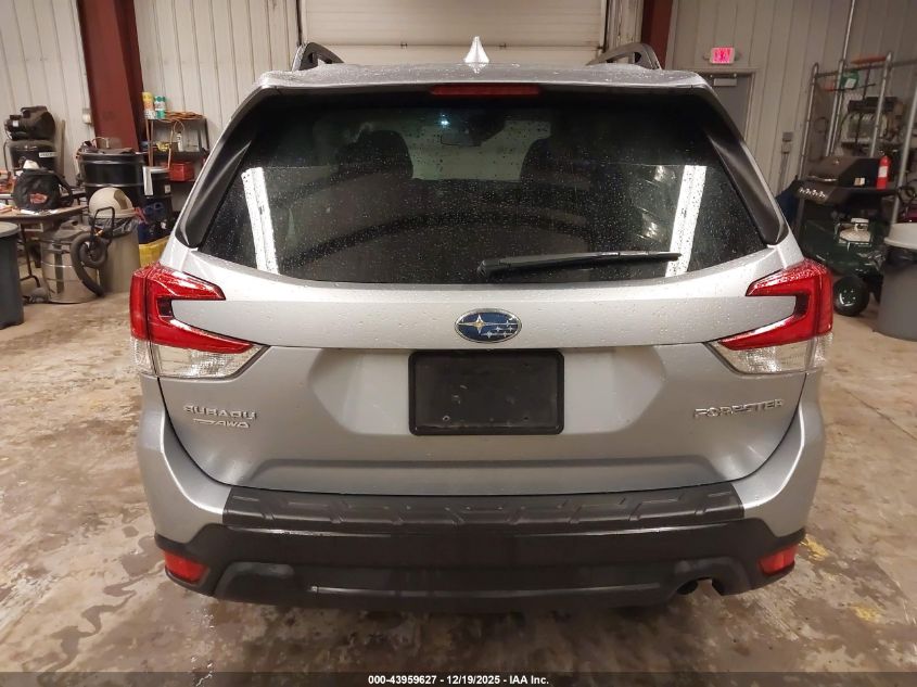 2023 Subaru Forester Premium VIN: JF2SKAEC0PH551392 Lot: 43959627