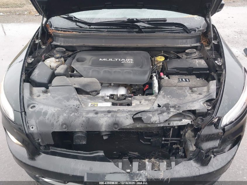 2015 Jeep Cherokee Limited VIN: 1C4PJMDB4FW779570 Lot: 43959630