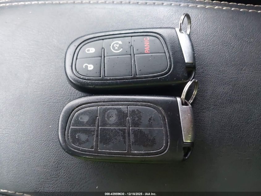 2015 Jeep Cherokee Limited VIN: 1C4PJMDB4FW779570 Lot: 43959630